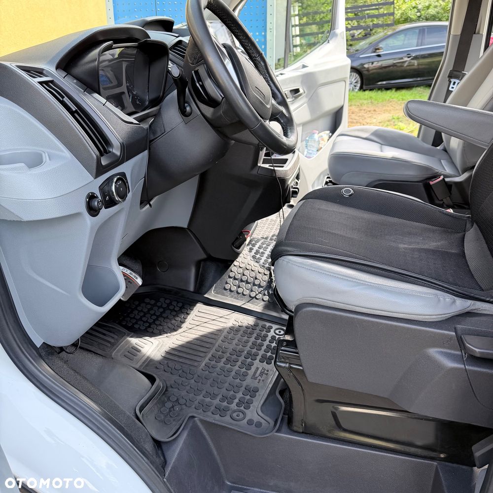 Ford Transit - 13