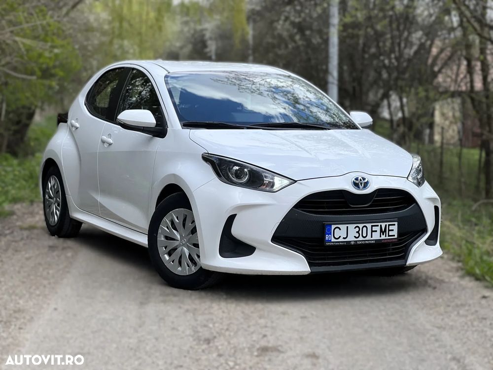 Toyota Yaris 1.5 VVT-i HSD Eco - 1