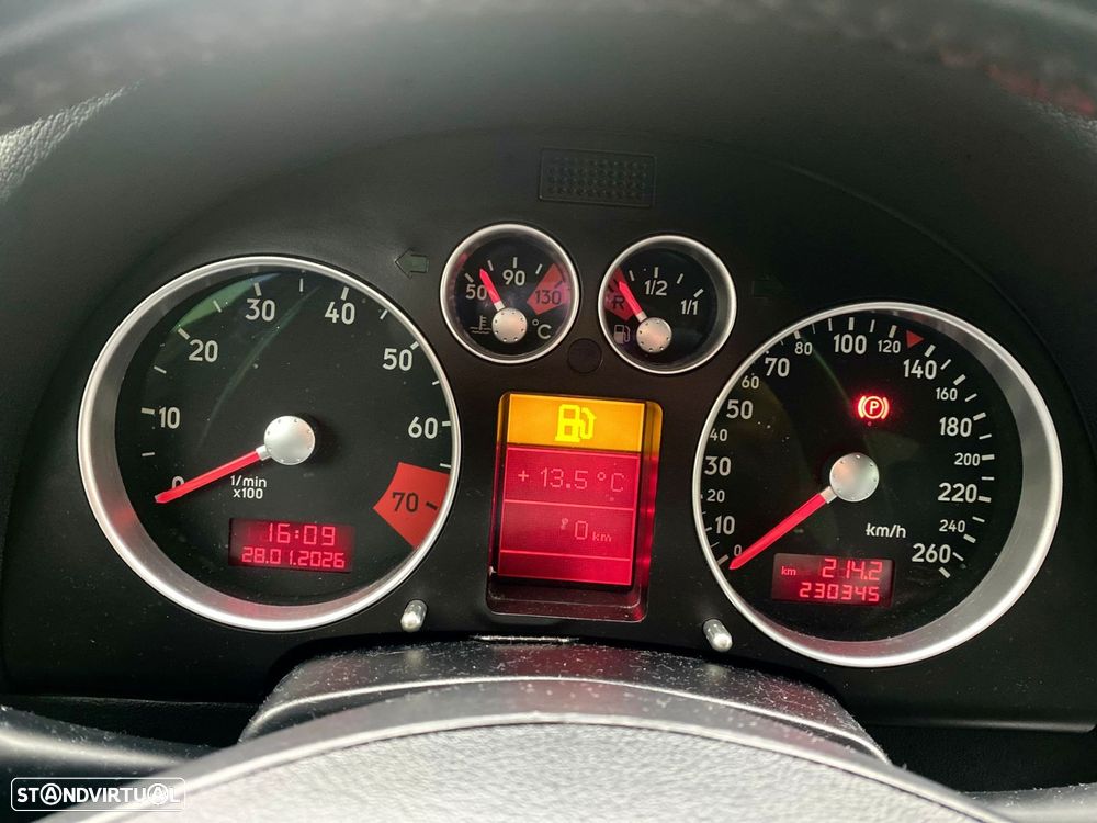 Audi TT Coupé 1.8 T quattro - 18