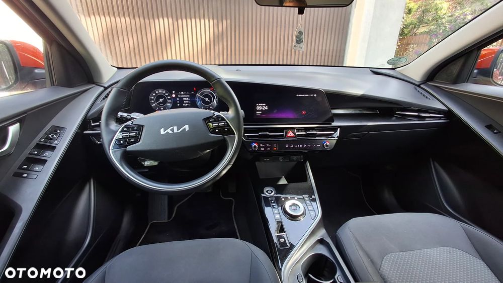 Kia Niro 64kWh M - 6