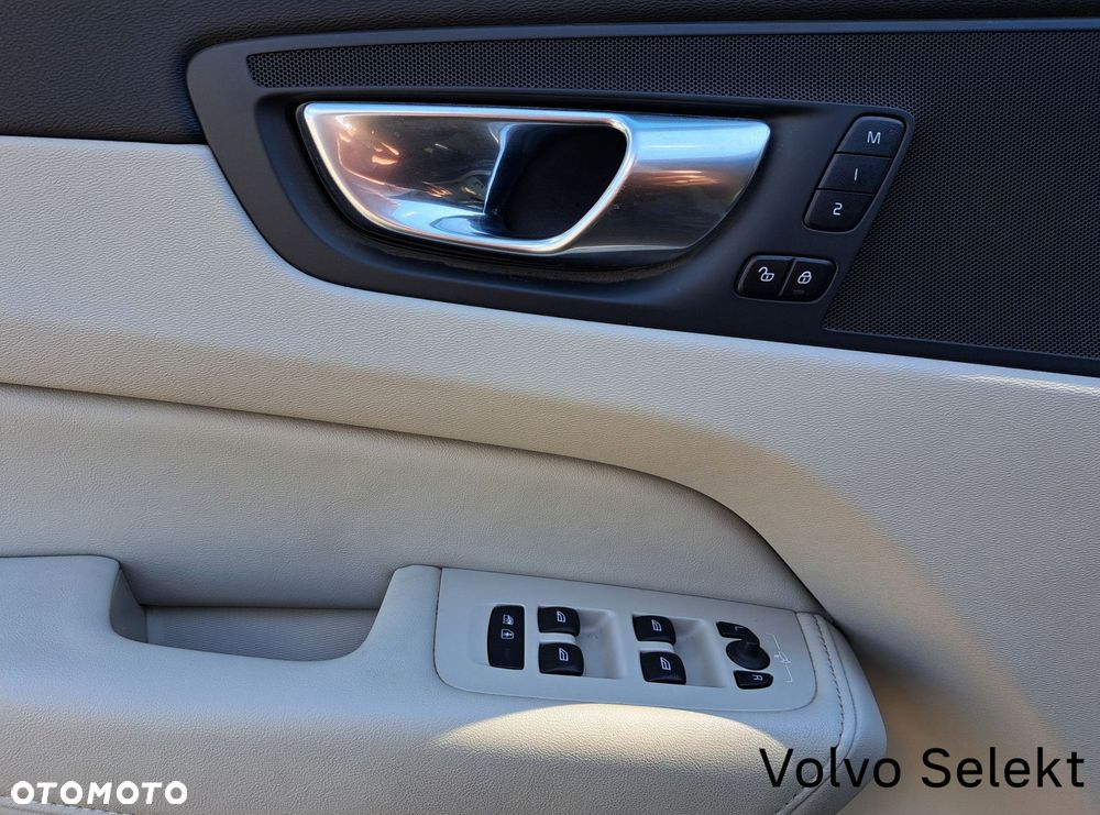 Volvo XC 60 - 28