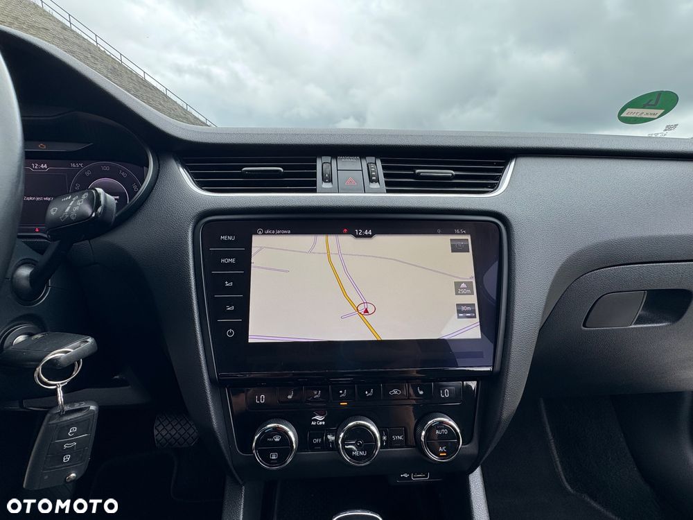 Skoda Octavia 2.0 TDI DSG Soleil - 35