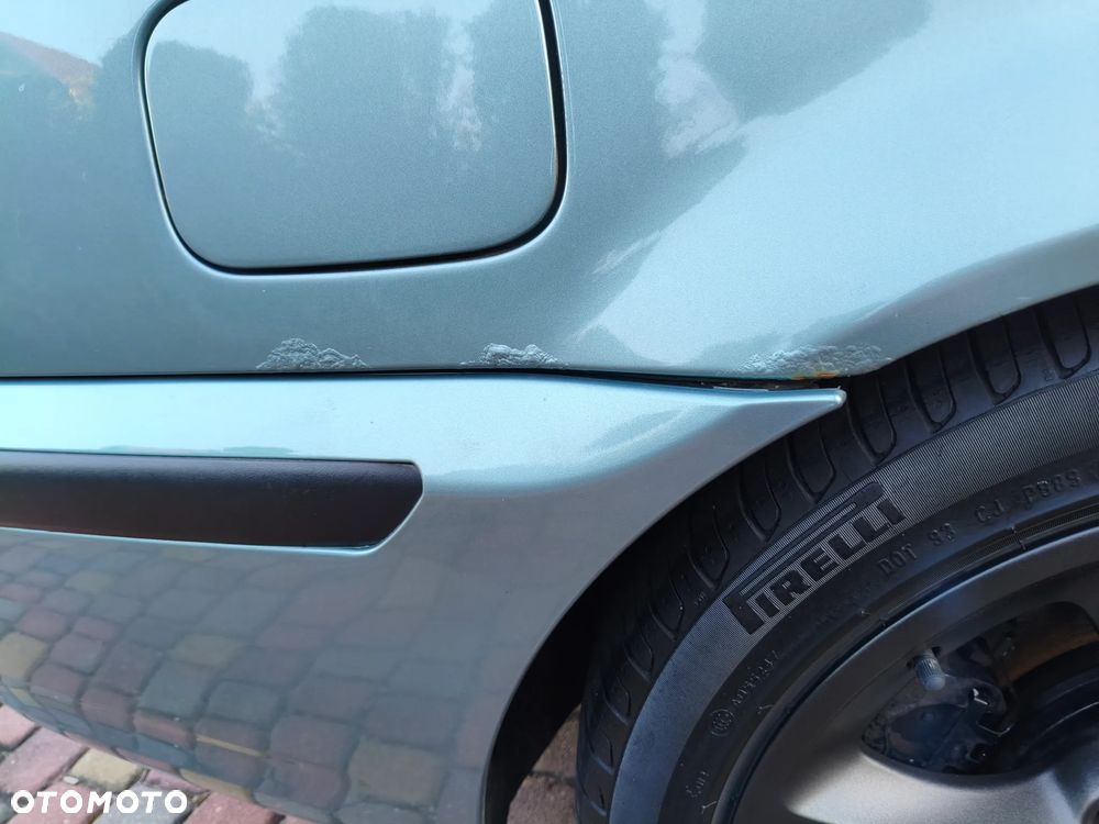 BMW Seria 3 330i - 29