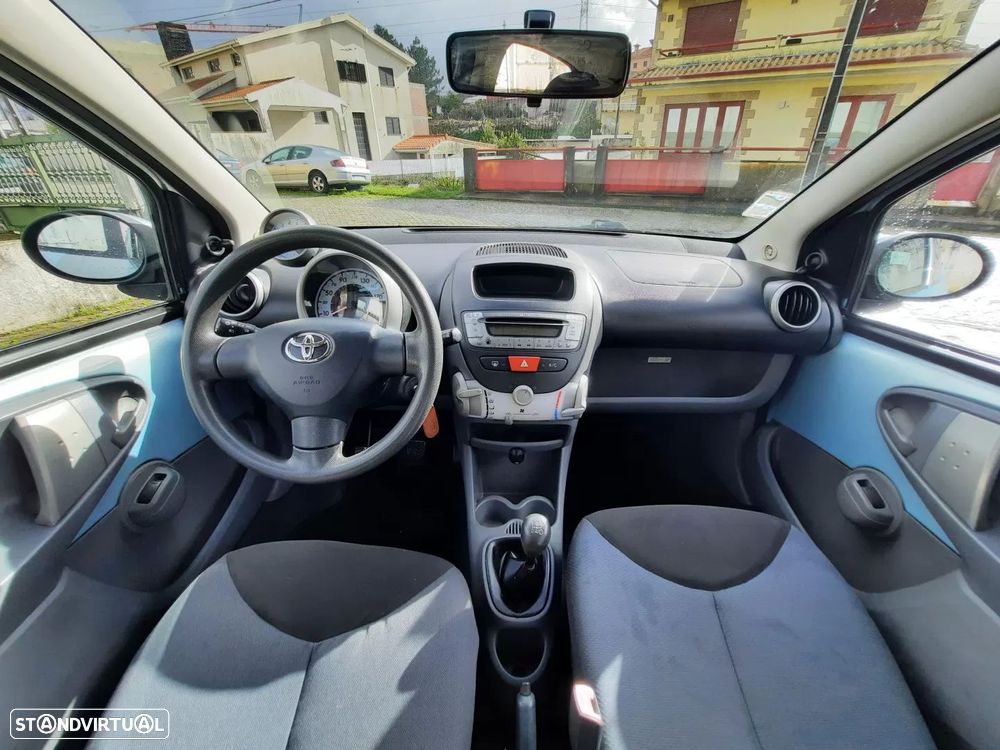 Toyota Aygo 1.0 Plus - 10