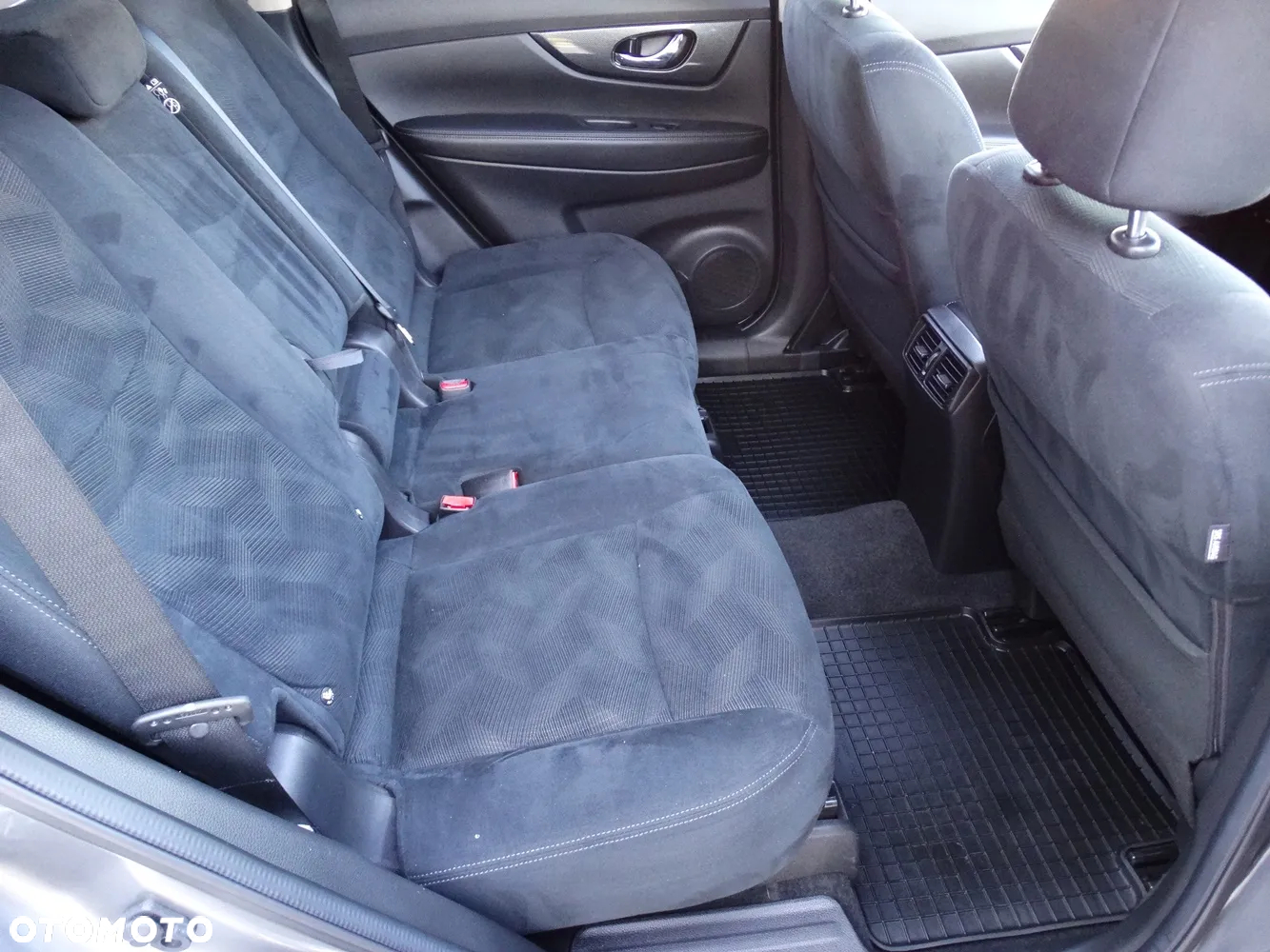 Nissan X-Trail 1.6 dCi ALL-MODE 4x4i N-Connecta - 16