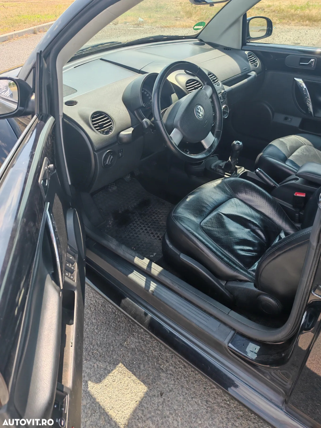 Volkswagen New Beetle Cabriolet 1.6 - 6