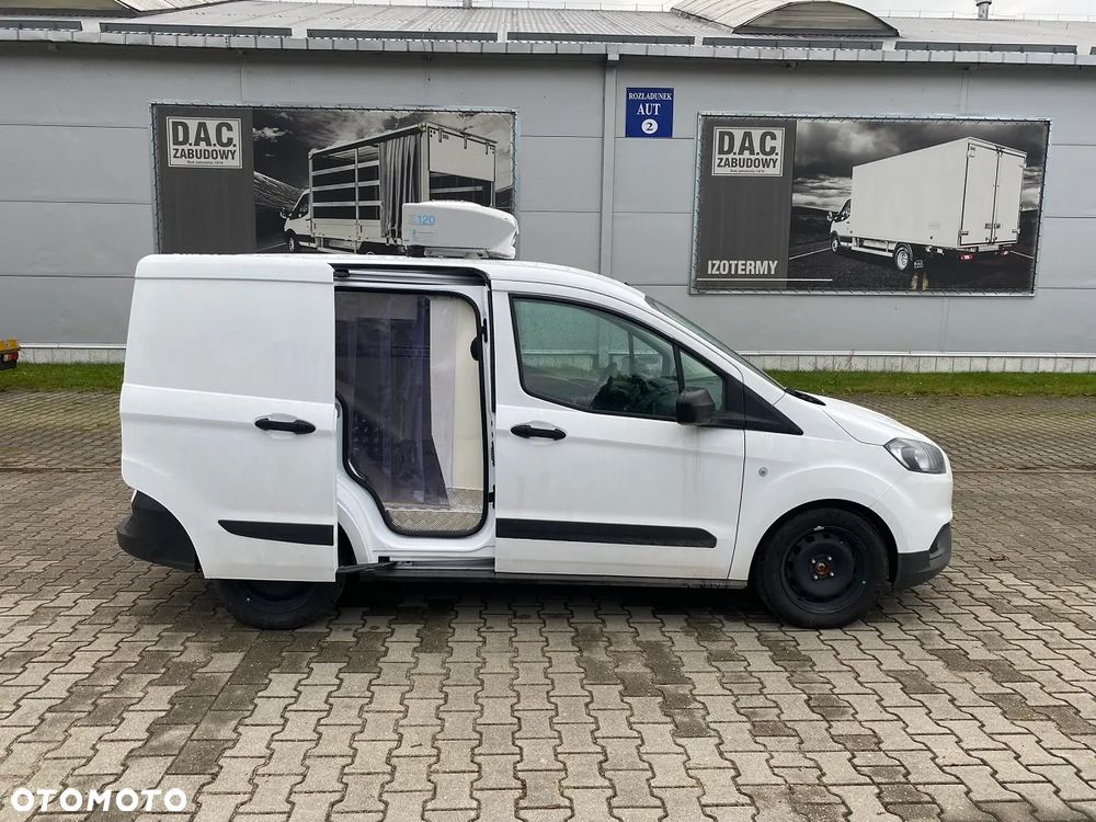 Przebudowa izotermiczna/chłodnicza busa - 12