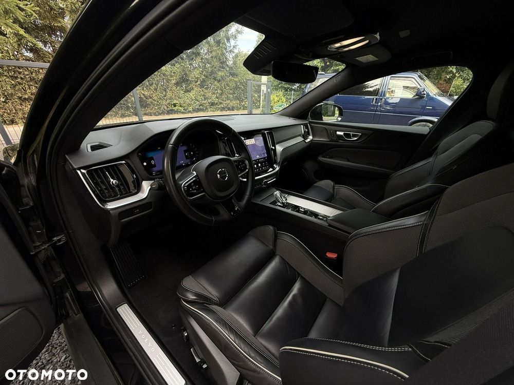 Volvo V60 Cross Country B4 D AWD Plus - 8