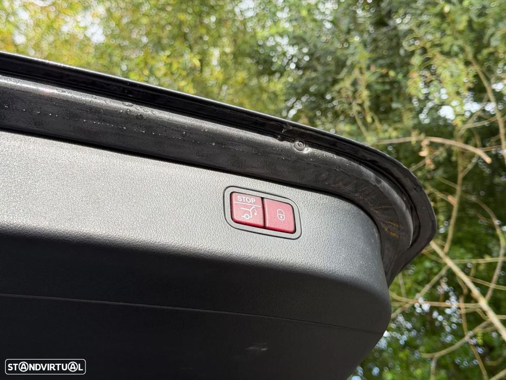 Mercedes-Benz C 300 e AMG Line - 15