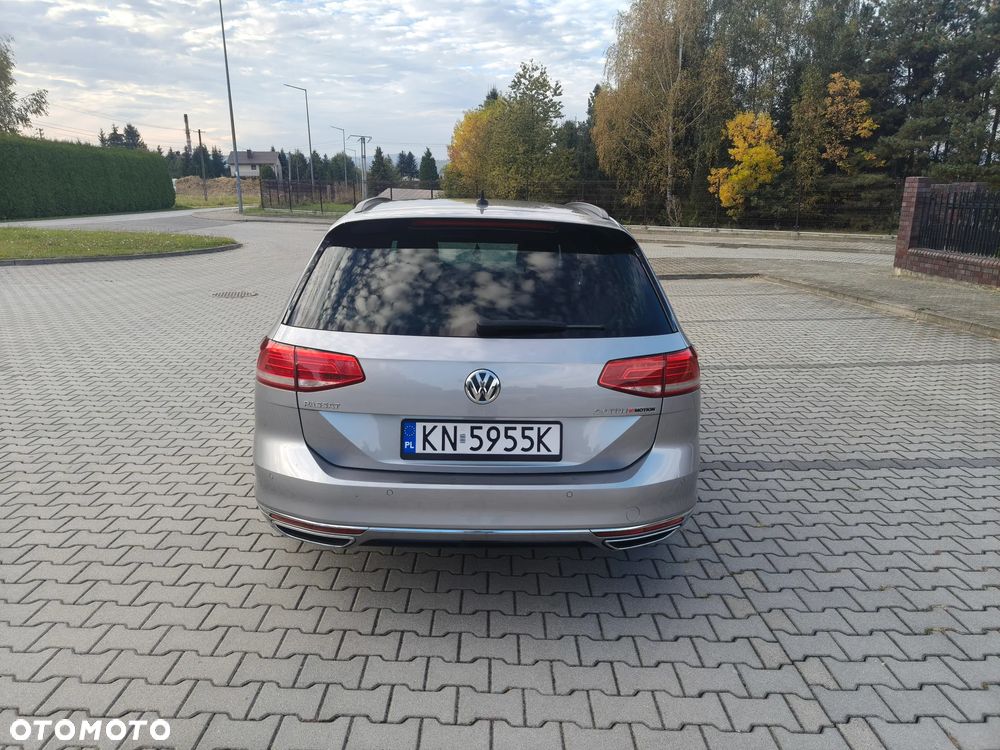 Volkswagen Passat - 10