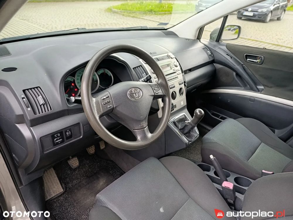 Toyota Corolla Verso 2.0 D-4D Prestige - 20