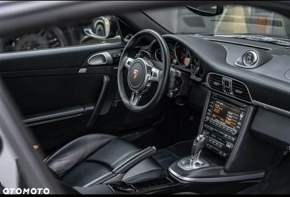 Porsche 911 Carrera PDK Black Edition - 2