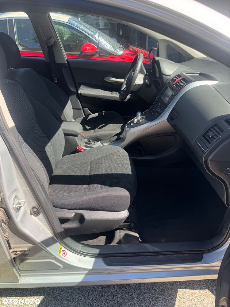 Toyota Auris - 21