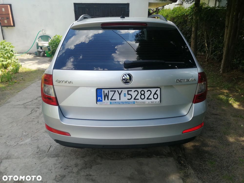 Skoda Octavia 1.6 TDI Style DSG - 9