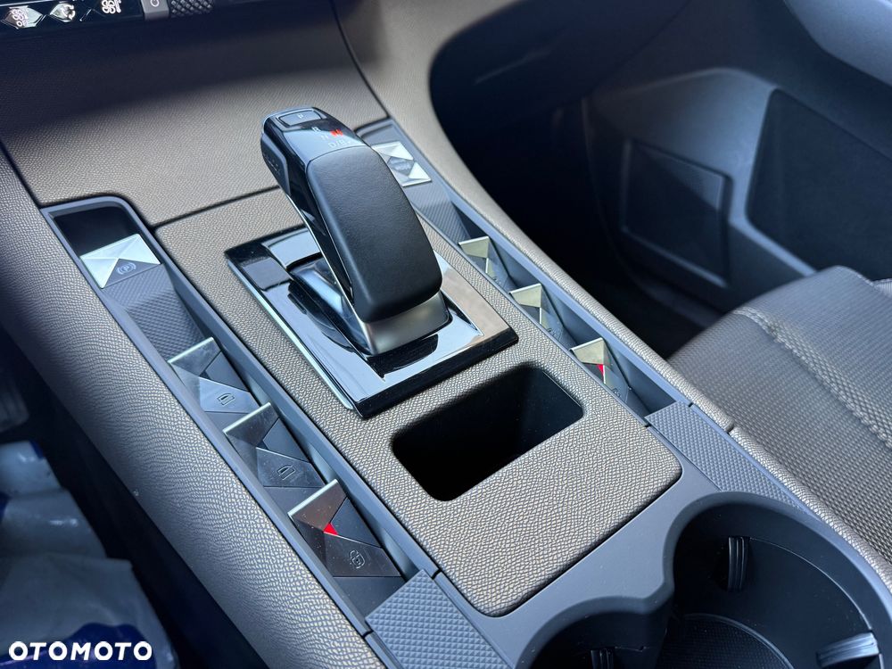 DS Automobiles DS 7 Crossback - 17