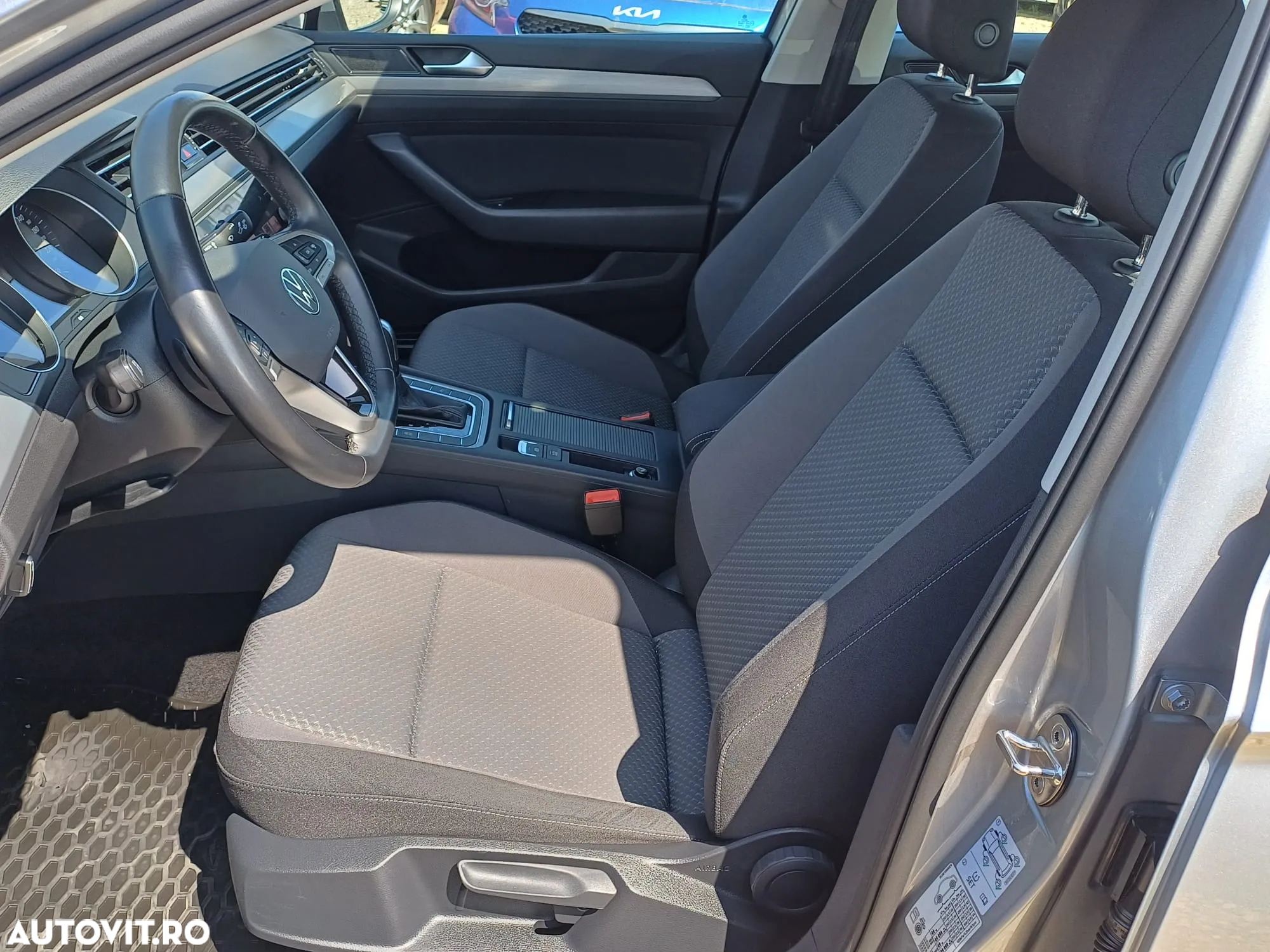 Volkswagen Passat 1.5 TSI ACT DSG Advance - 8