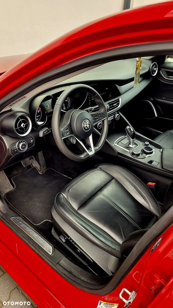Alfa Romeo Giulia - 12