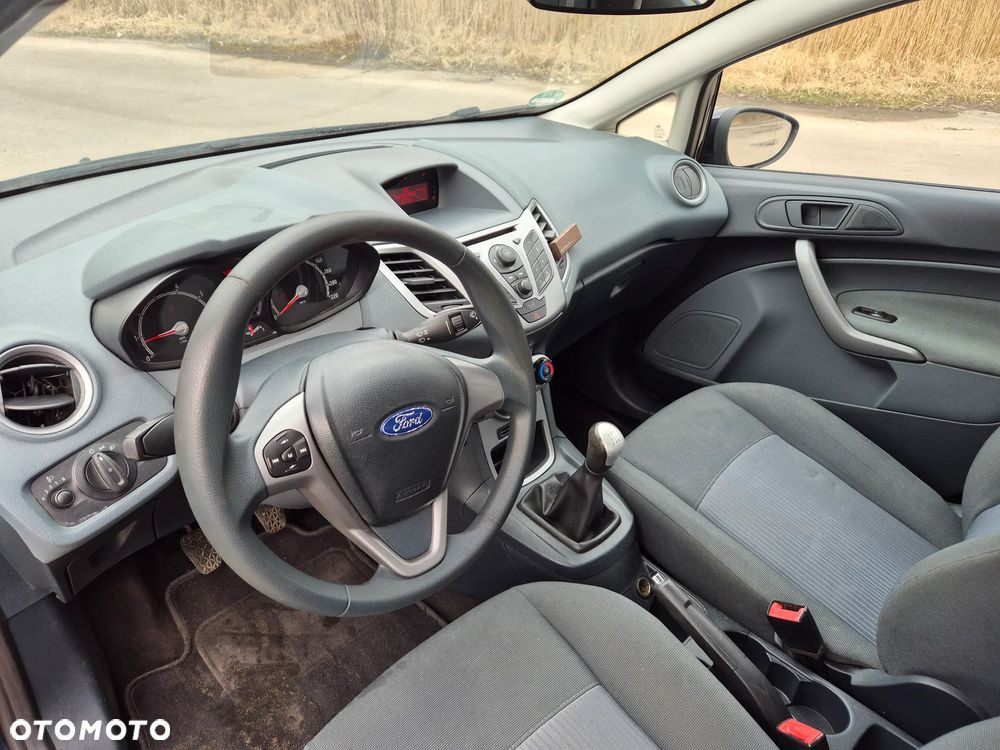 Ford Fiesta 1.25 Celebration - 14