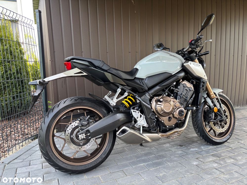 Honda CB - 10