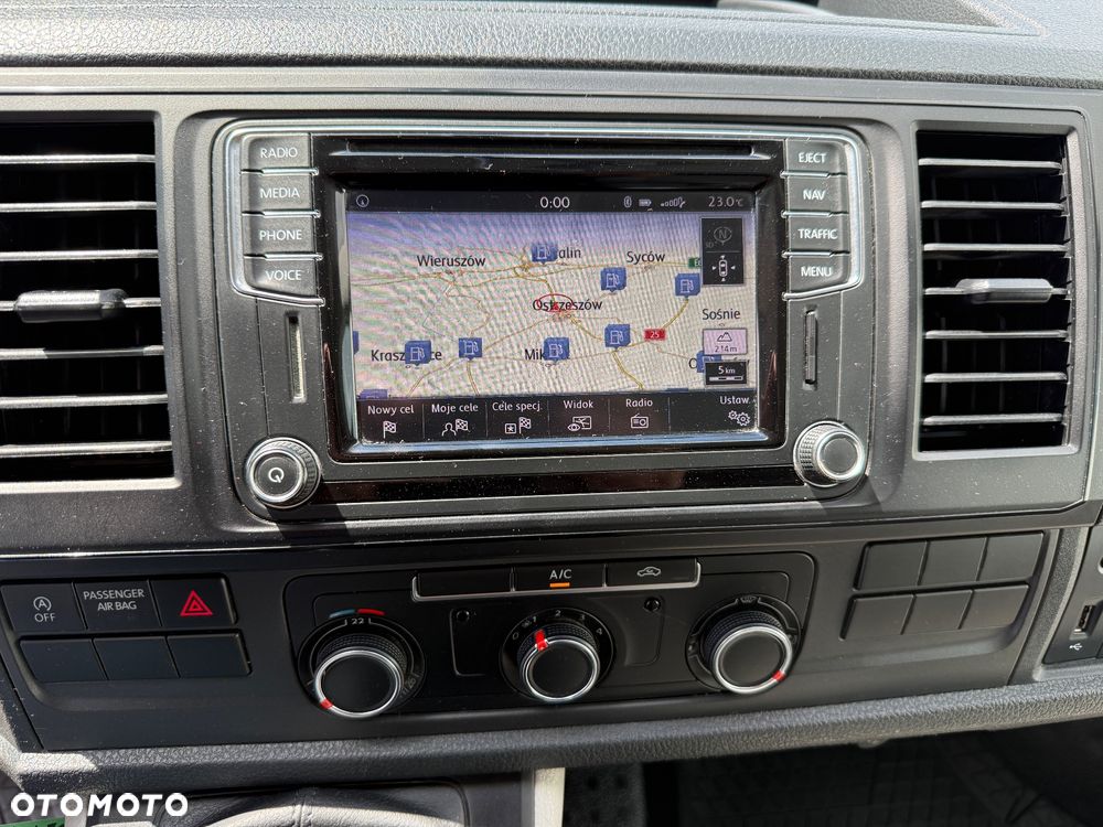 Volkswagen Transporter T6/150KM/Klima/Nawigacja/Full LED reflektory/Kamera cofania/2500kg na haku - 19