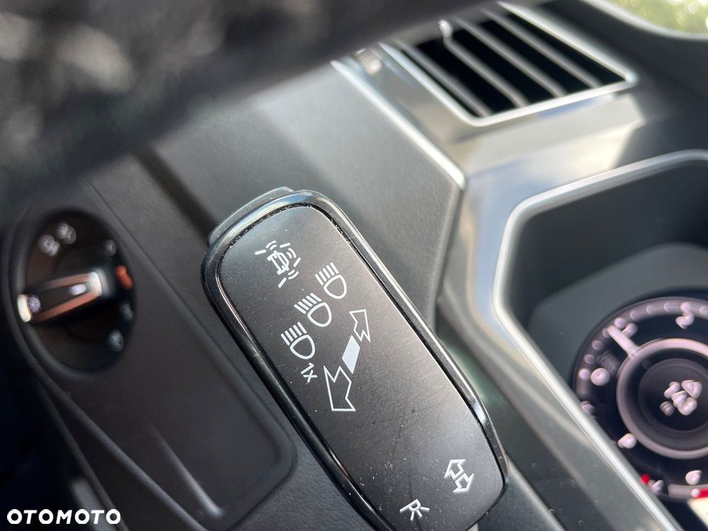 Volkswagen Tiguan - 32
