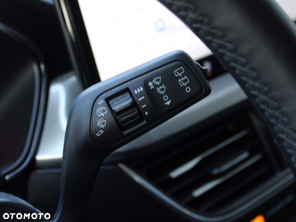 Ford Focus 1.0 EcoBoost Titanium X - 32