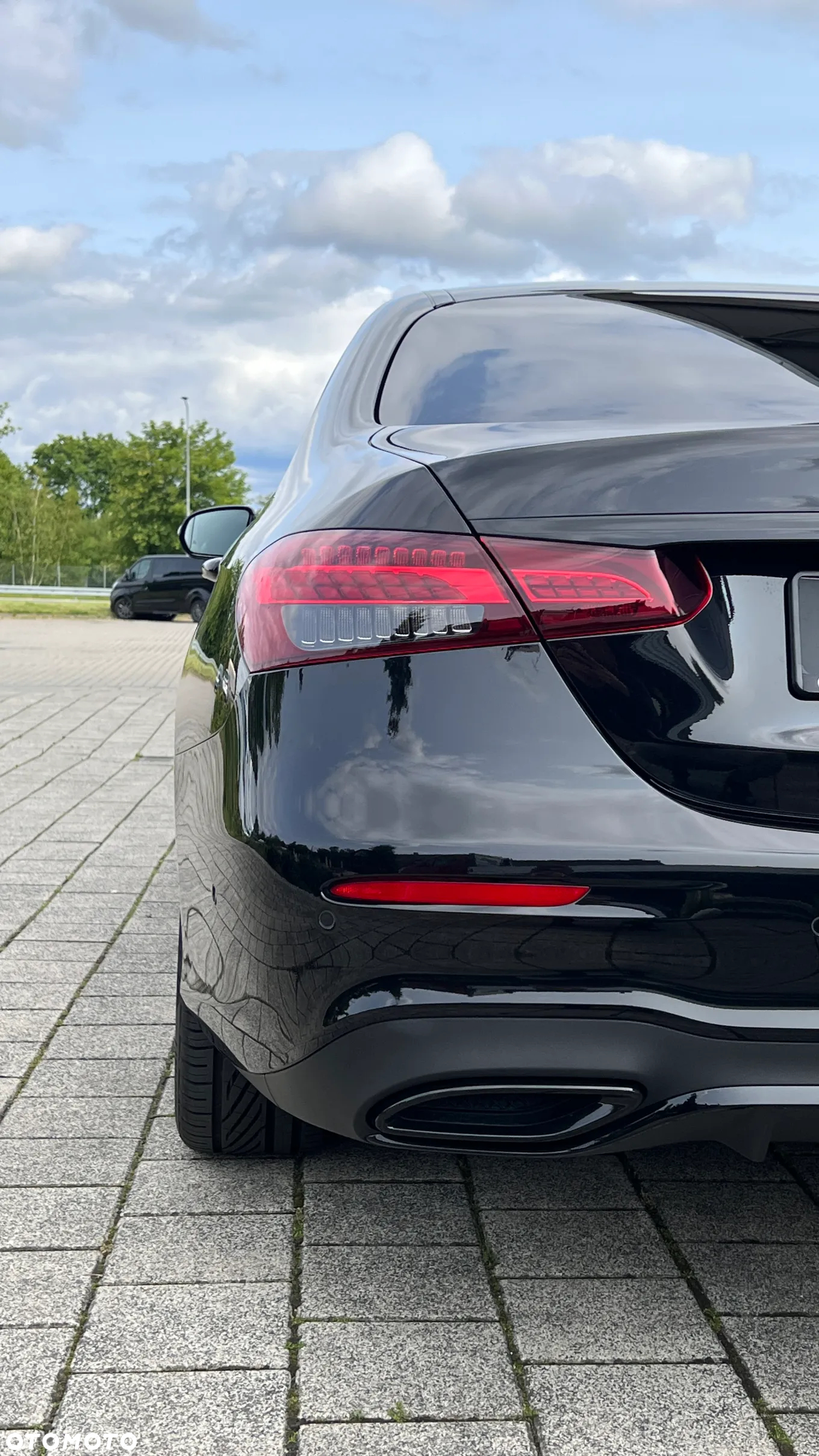 Mercedes-Benz Klasa E 220 d 4-Matic AMG - 28