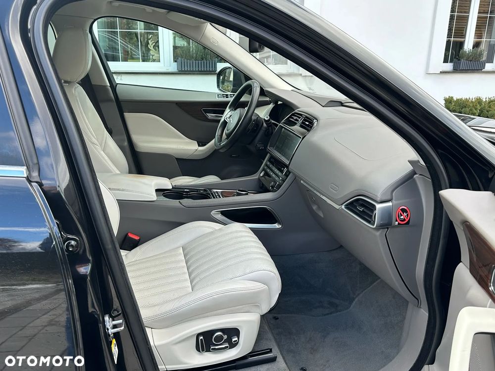 Jaguar F-Pace 3.0 TDV6 AWD Prestige - 15