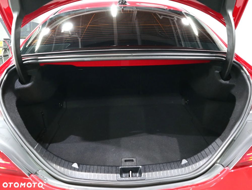 Mercedes-Benz CLA 250 4-Matic - 14