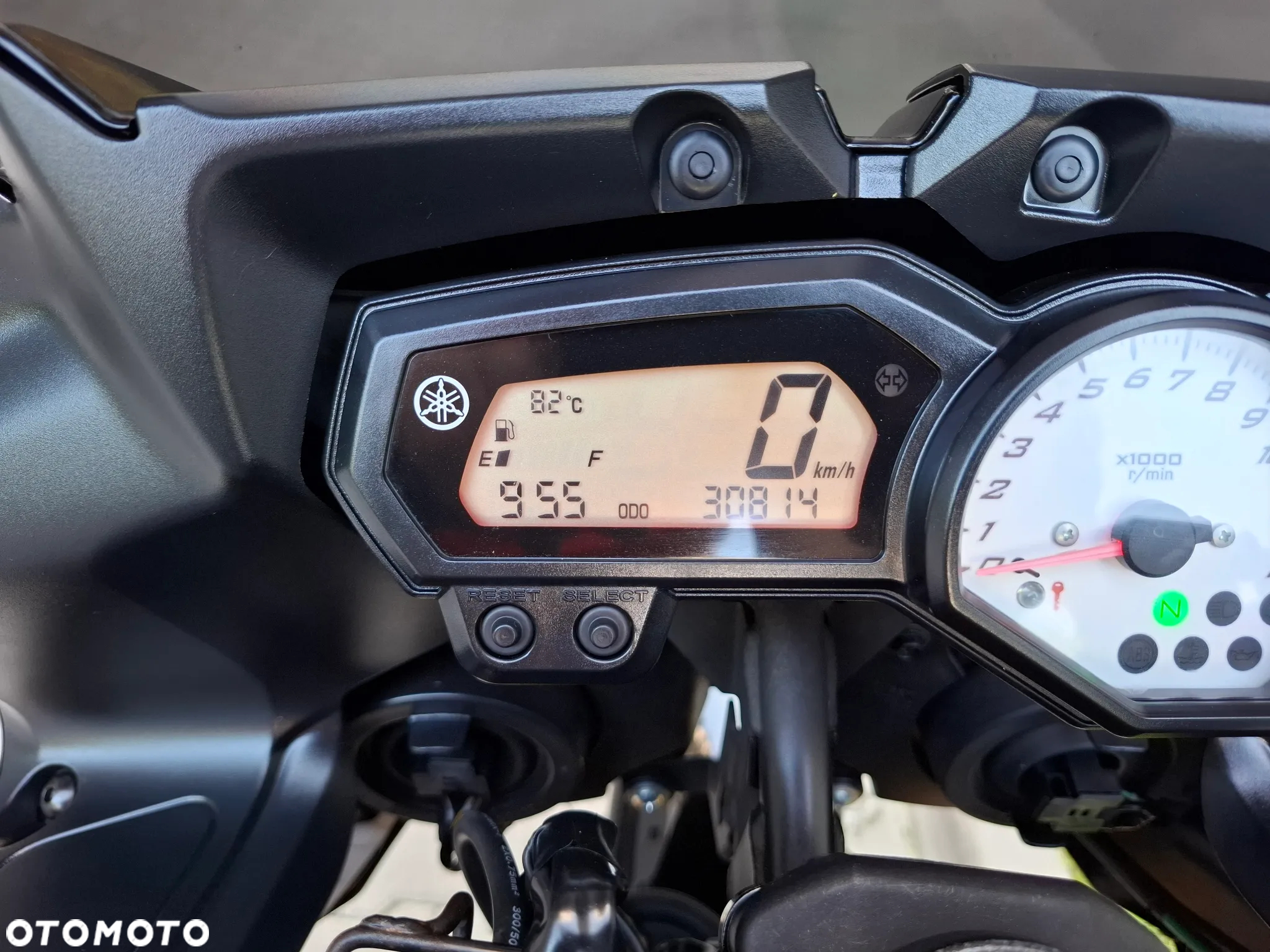 Yamaha FZ8 - 19