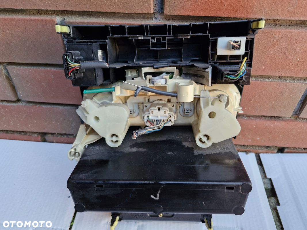 TOYOTA COROLLA E12 02-07 r. PANEL NAWIEWU KLIMA - 4