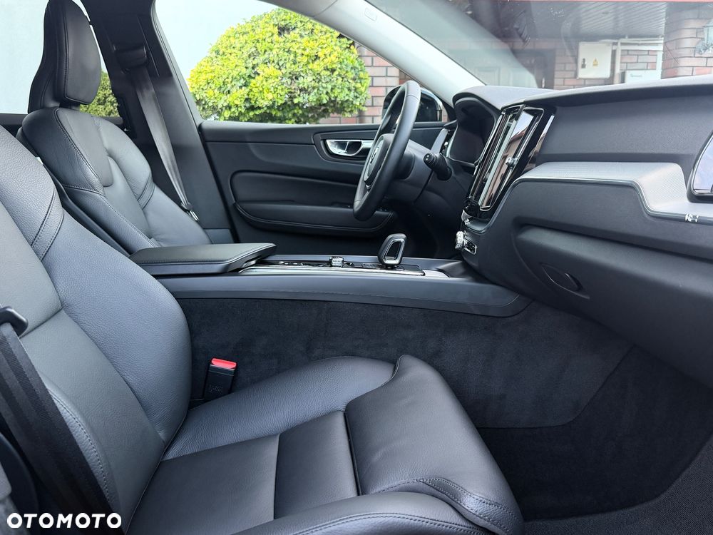 Volvo XC 60 B4 D Geartronic RDesign - 10