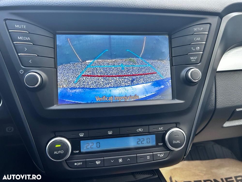 Toyota Avensis - 22
