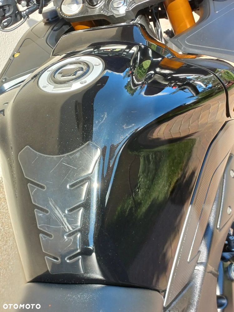 Yamaha FZ8 - 12
