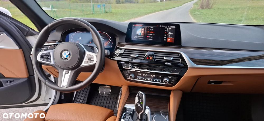 BMW Seria 5 520d M Sport Edition - 12