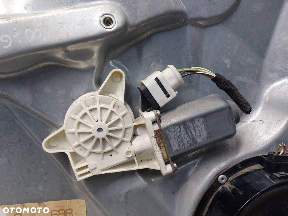 MECHANIZM PODNOŚNIK SZYBY LEWY PRZÓD ELEKTRYCZNY VOLKSWAGEN PASSAT B5 - 2