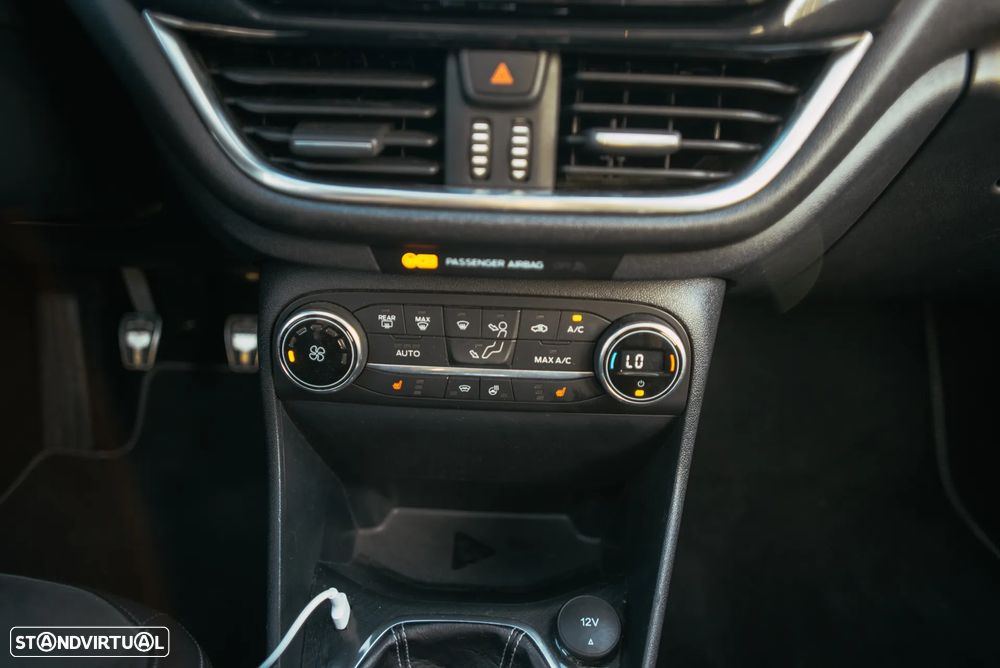 Ford Fiesta 1.5 EcoBoost S&S ST X - 23