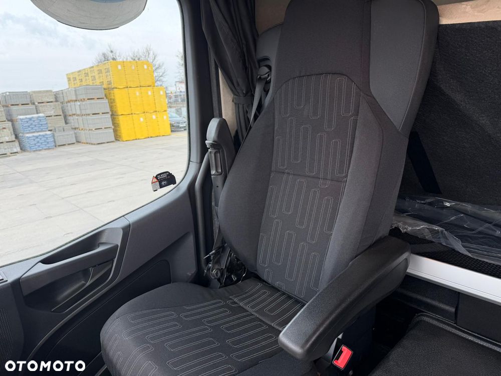 Mercedes-Benz Actros - 13