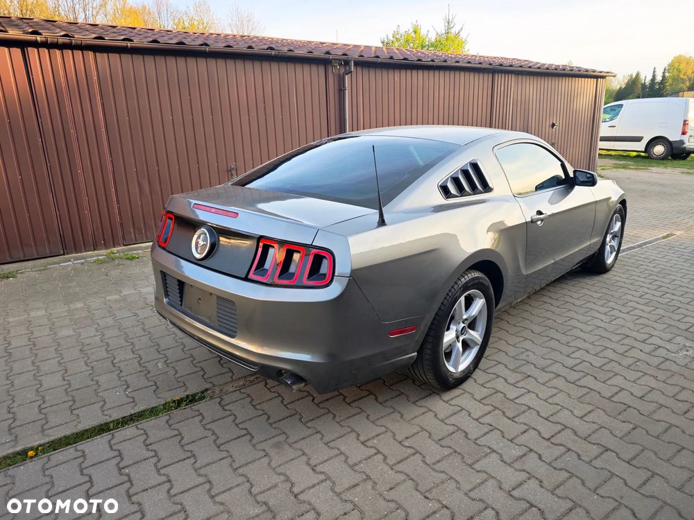 Ford Mustang 3.7 V6 - 1