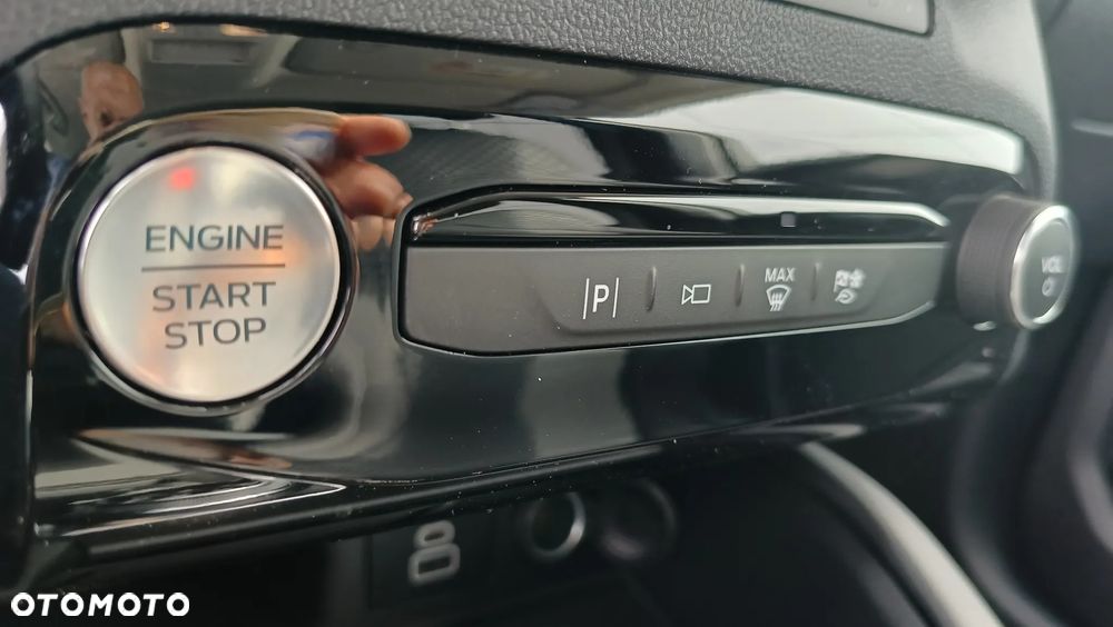 Ford Kuga 2.5 FHEV FWD Sound Edition eCVT - 3
