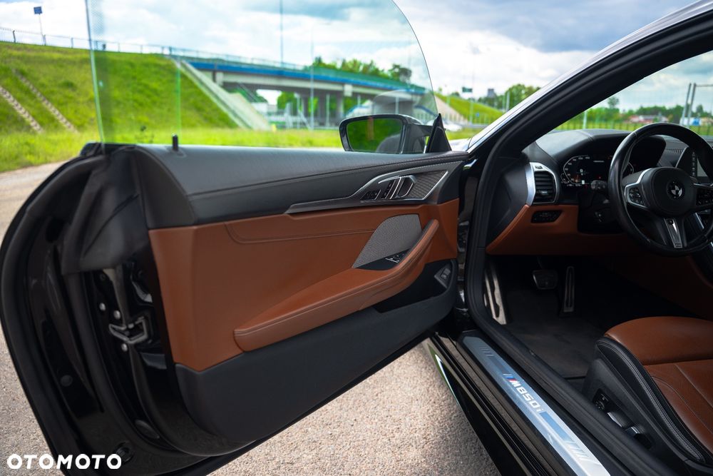 BMW Seria 8 - 15