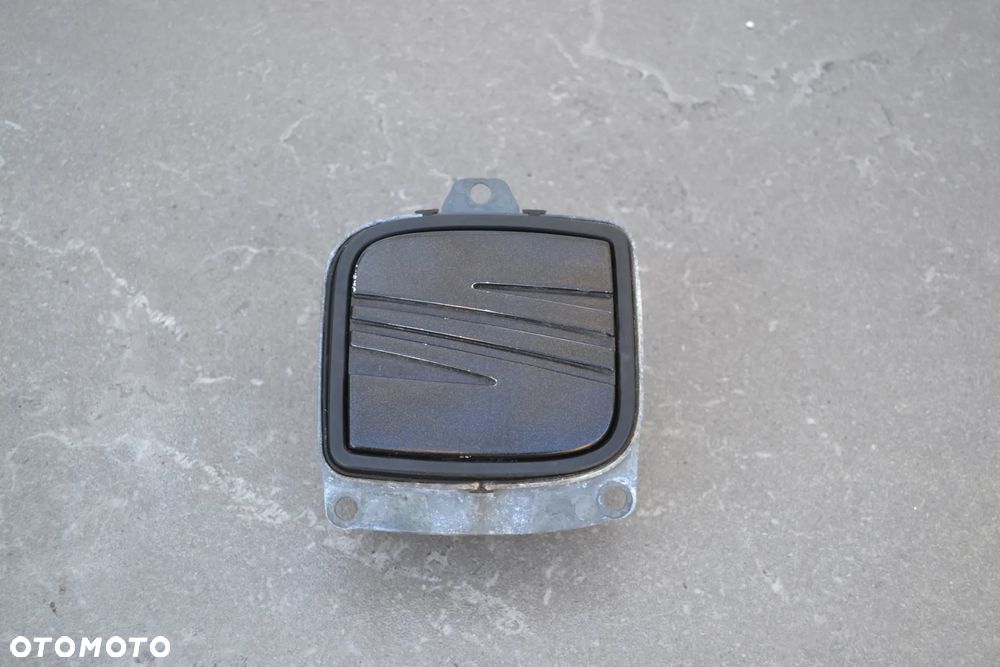 SEAT LEON II ALTEA TOLEDO III KLAMKA KLAPY BAGAŻNIKA ORYGINAŁ 5P0827565C - 1
