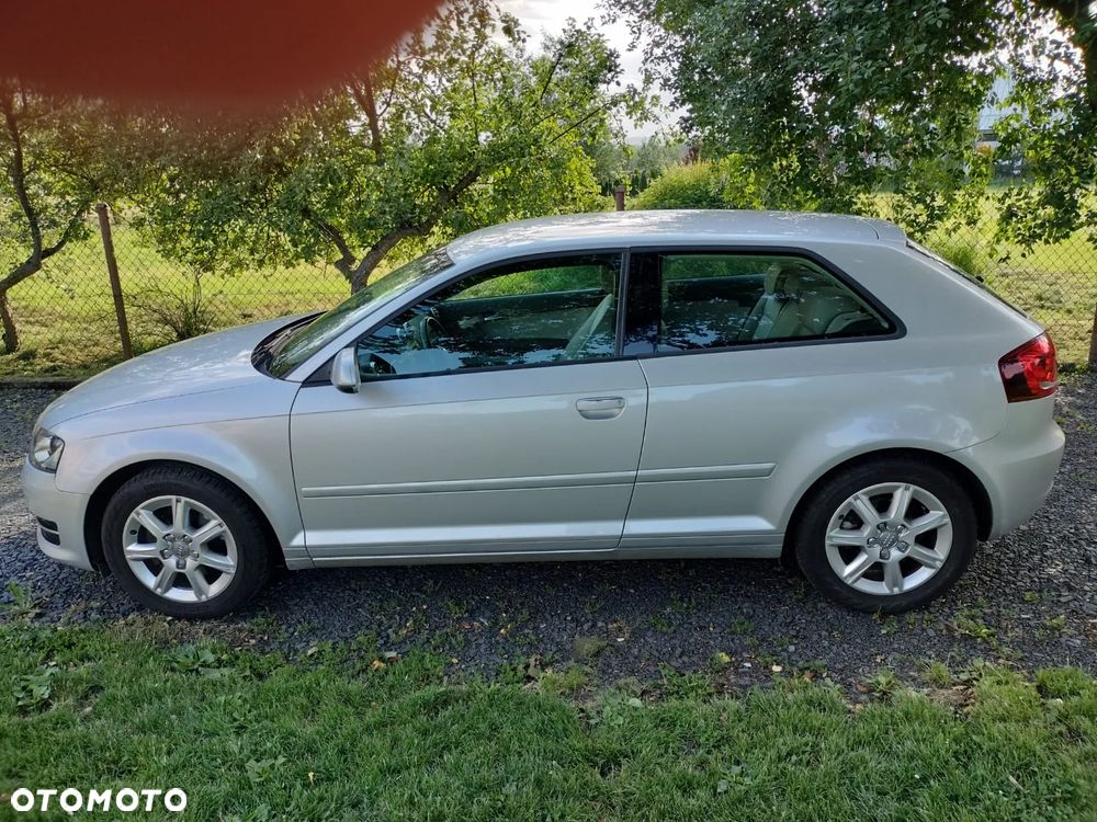 Audi A3 3-drzwiowe 1.4 TFSI S tronic Ambiente - 2