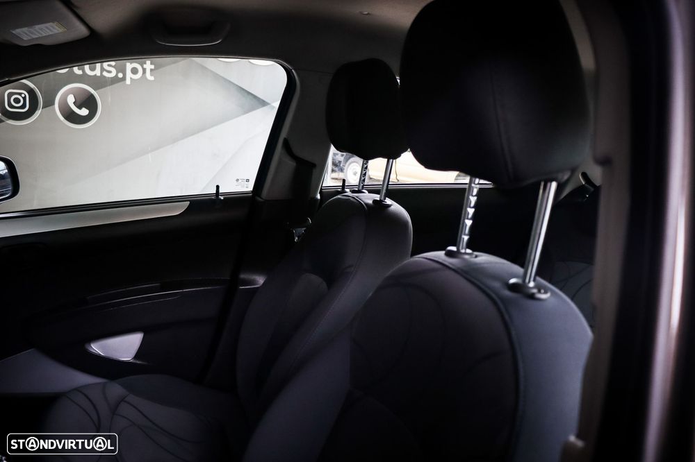 Chevrolet Spark 1.2 LT - 25