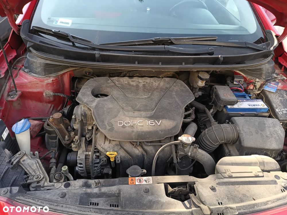 Hyundai i30 1.6 Classic + - 11