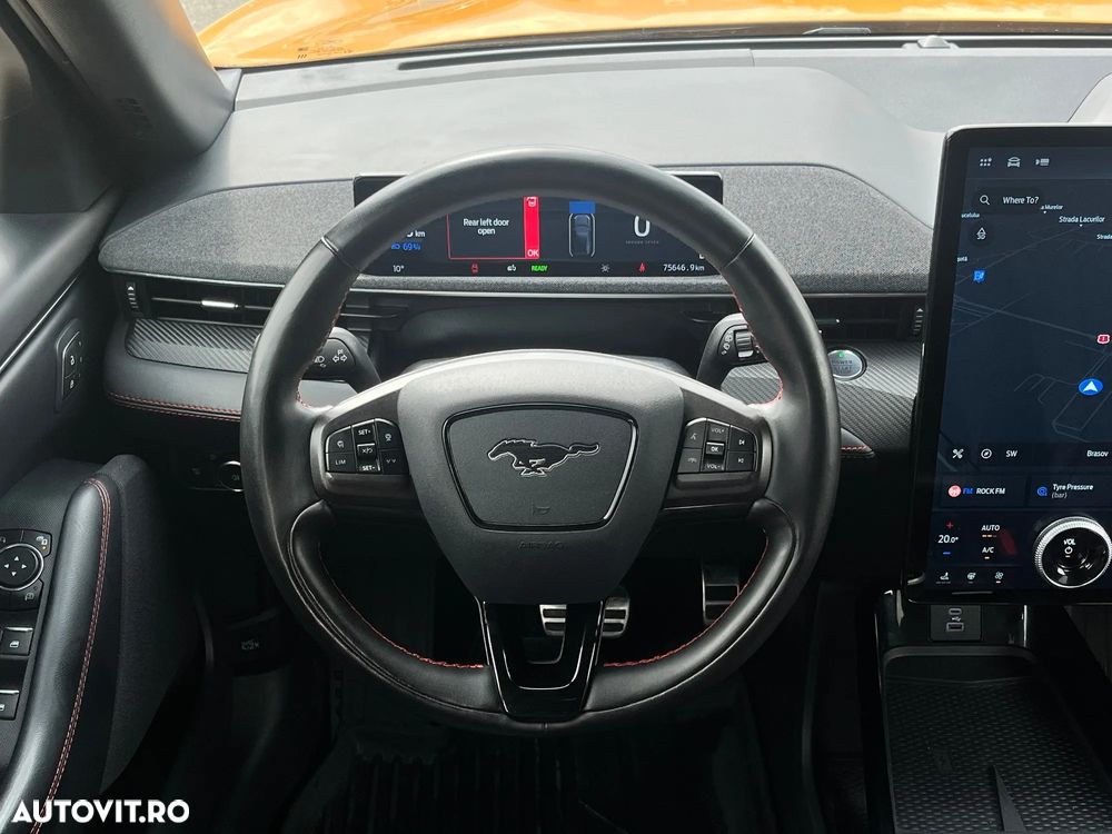 Ford Mustang Mach-E AWD PREMIUM - 14