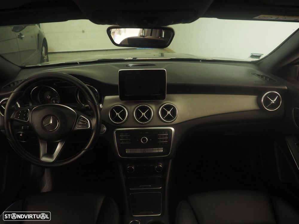 Mercedes-Benz CLA 180 d 7G-DCT - 11