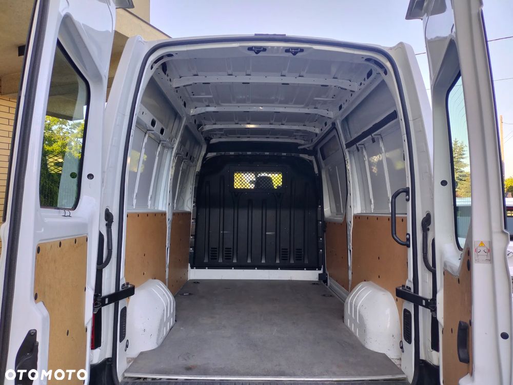 Nissan NV400 - 33