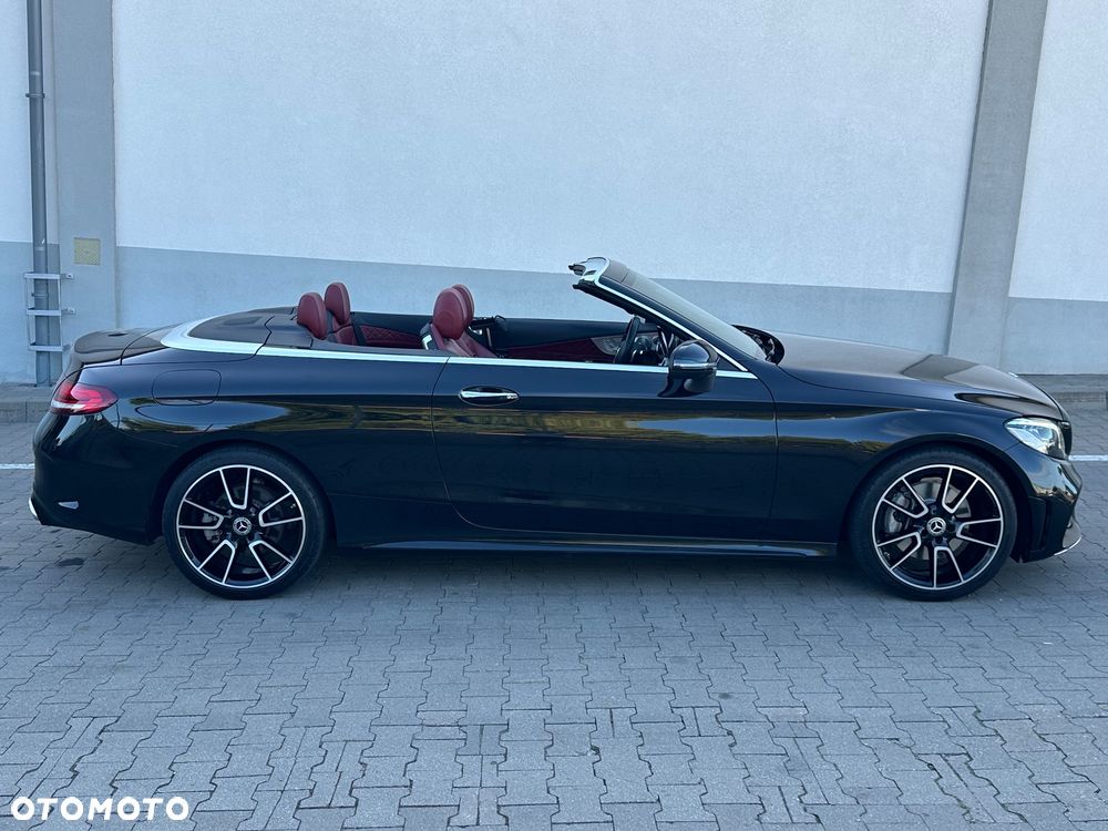 Mercedes-Benz Klasa C 300 9G-TRONIC - 28