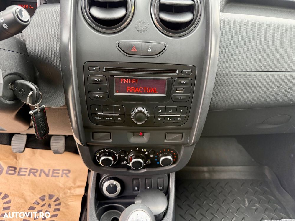 Dacia Duster 1.6 4x4 Laureate - 11